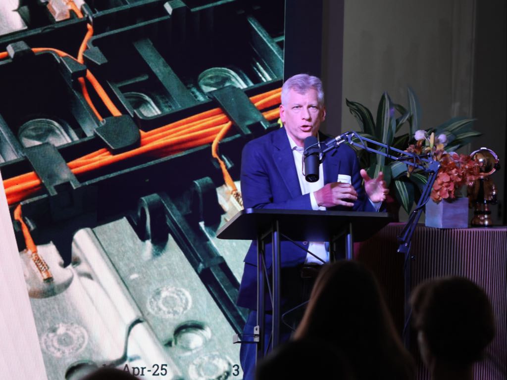 Speaker presenting on the main stage at Digital Jungle